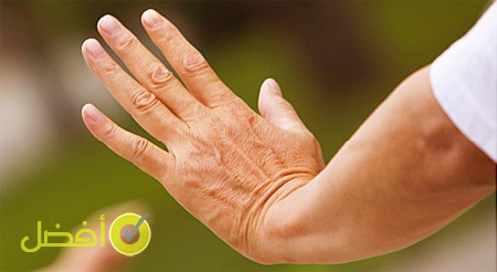 أفضل علاج لرجفة اليدين (أسبابها وكيفية التخلص منها)