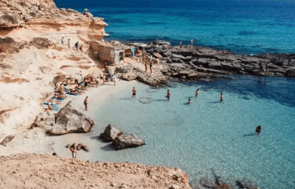 السياحة في إيبيزا – إسبانيا Ibiza - Spain أفضل الوجهات السياحية في شهر فبراير
