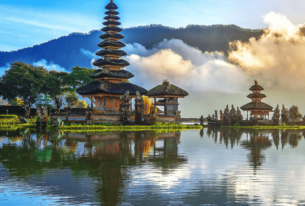 إندونيسيا Indonesia أفضل اماكن السفر في يوليو