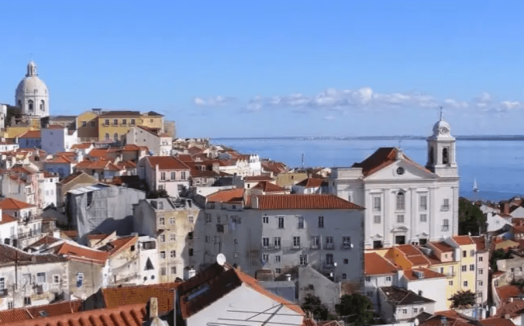 لشبونة – البرتغال Lisbon - Portugal أفضل اماكن السفر في شهر أغسطس