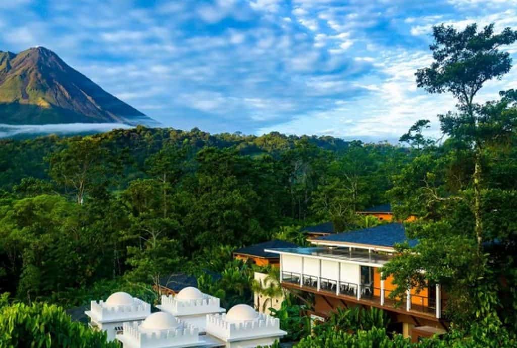 فندق نايارا سبرينغز Nayara Springs- منتزه أرينال الوطني - كوستاريكا افضل 100 فندق حول العالم 